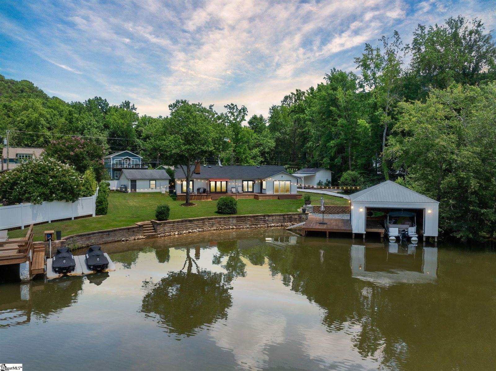 1326 E Lakeshore, Landrum, SC 29356