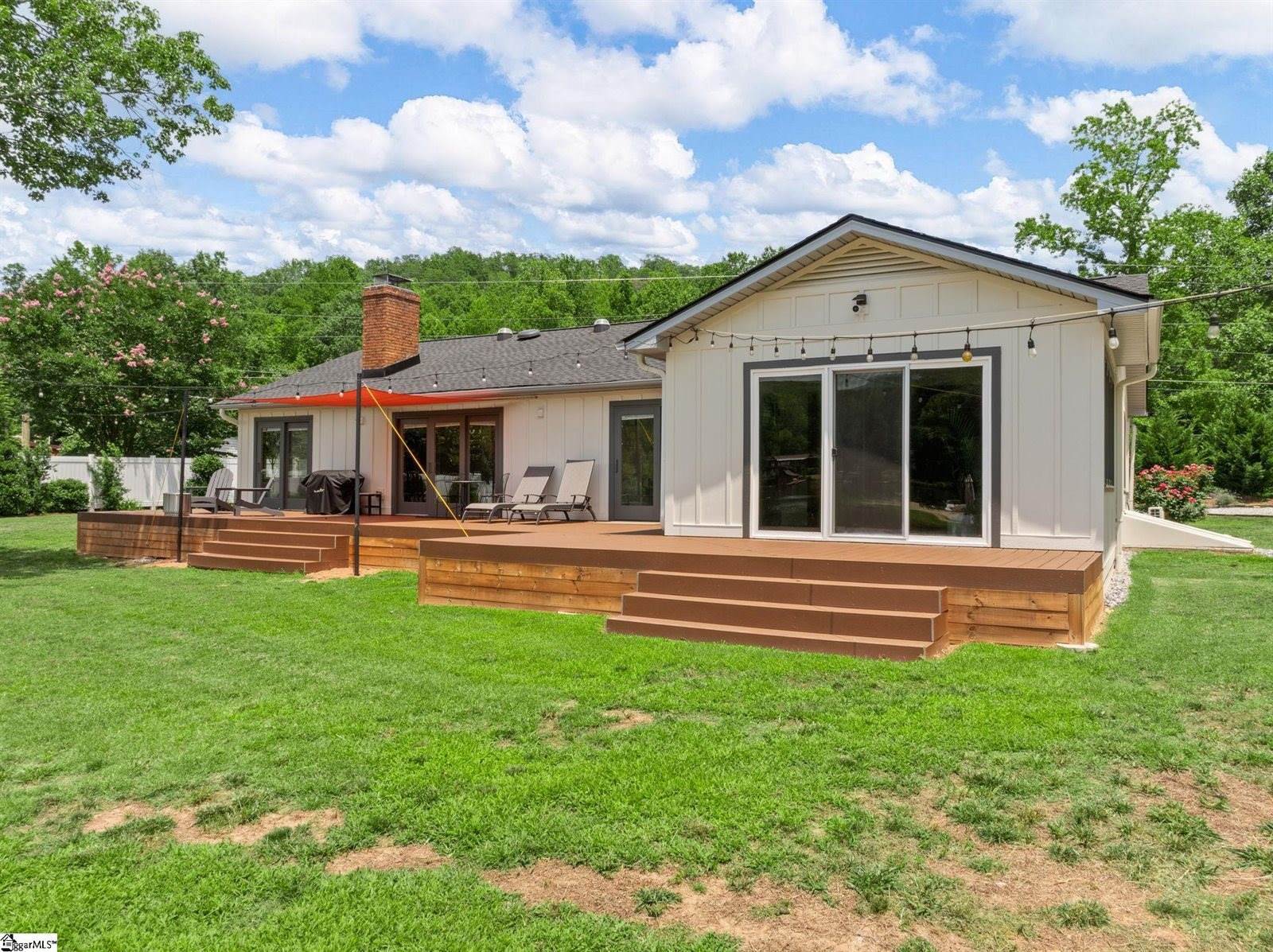 1326 E Lakeshore, Landrum, SC 29356