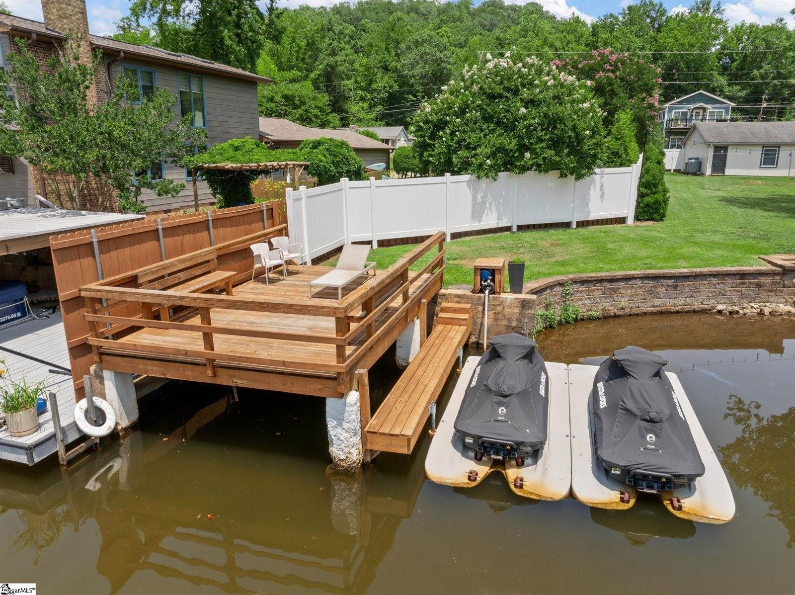 1326 E Lakeshore, Landrum, SC 29356