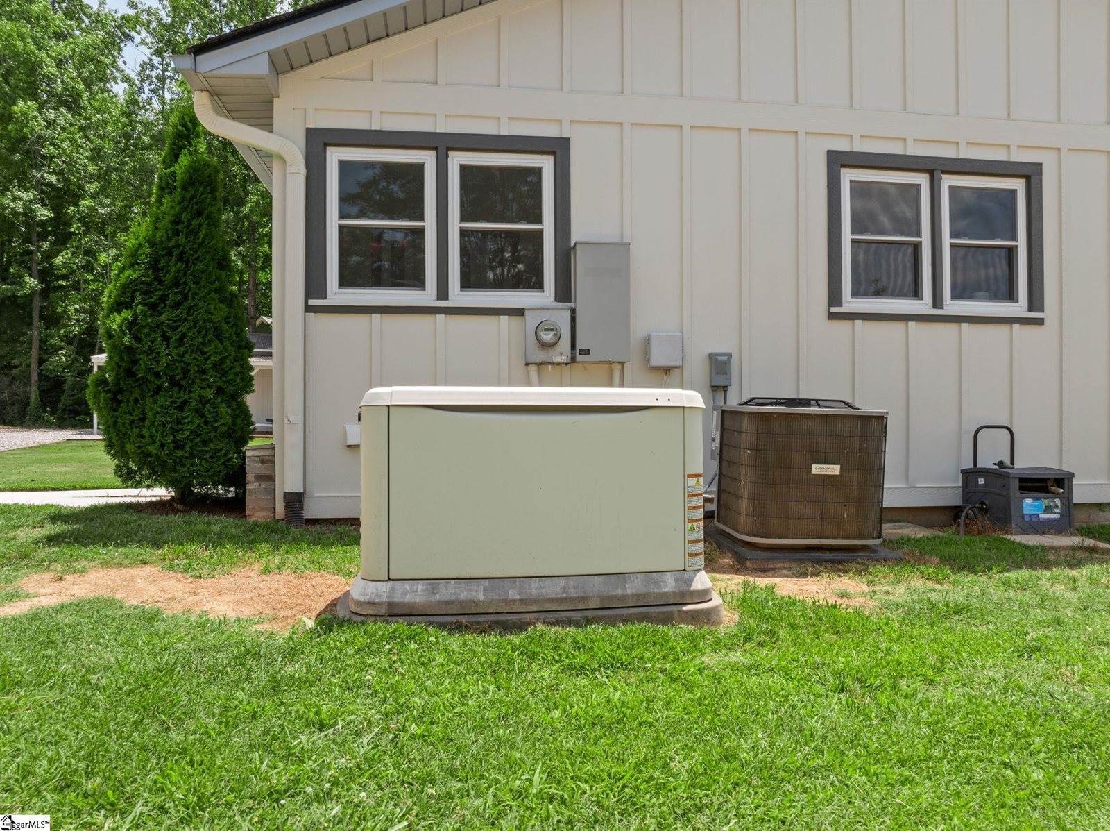 1326 E Lakeshore, Landrum, SC 29356