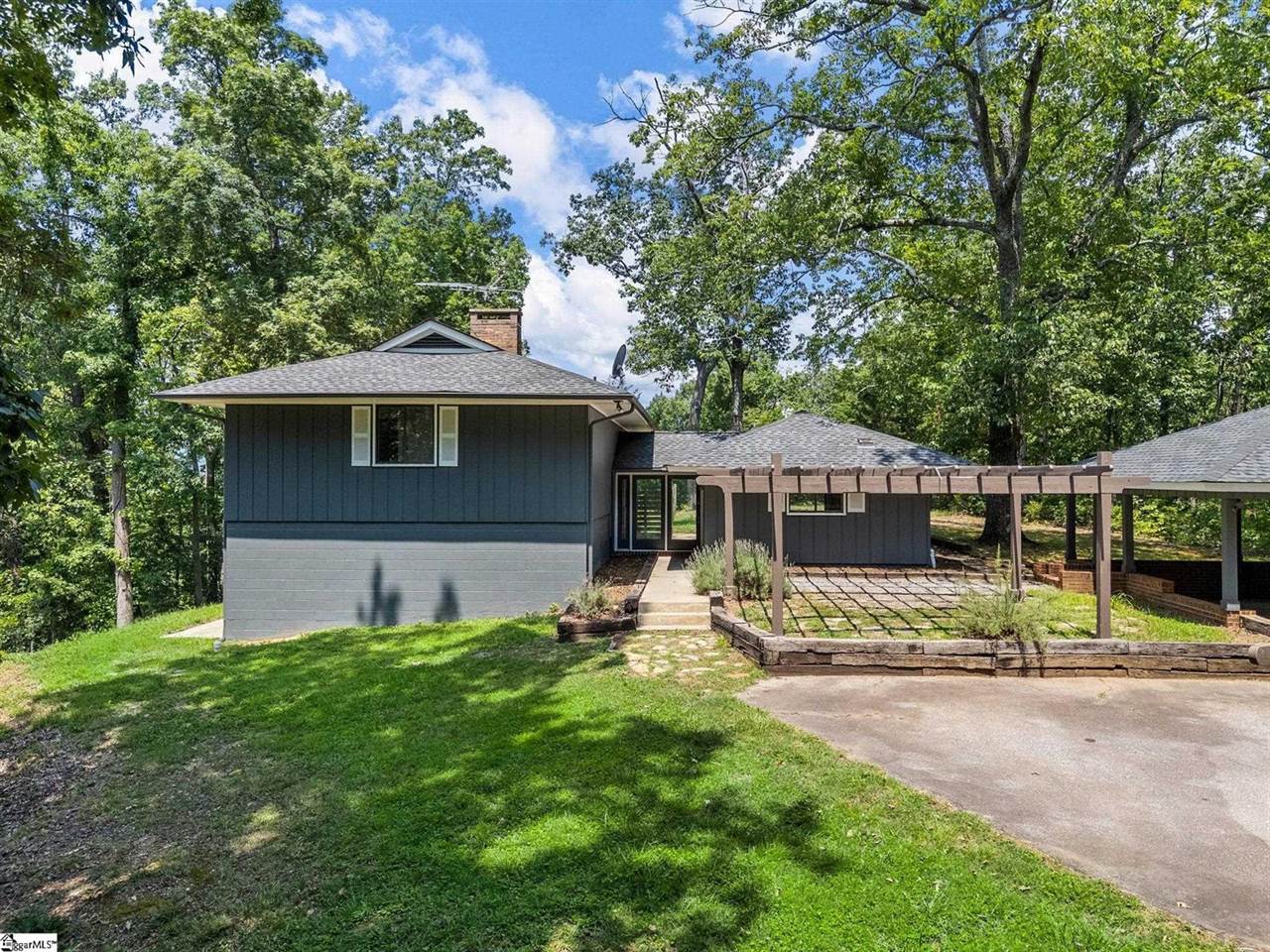 222 Bird Mountain Ridge, Landrum, SC 29356