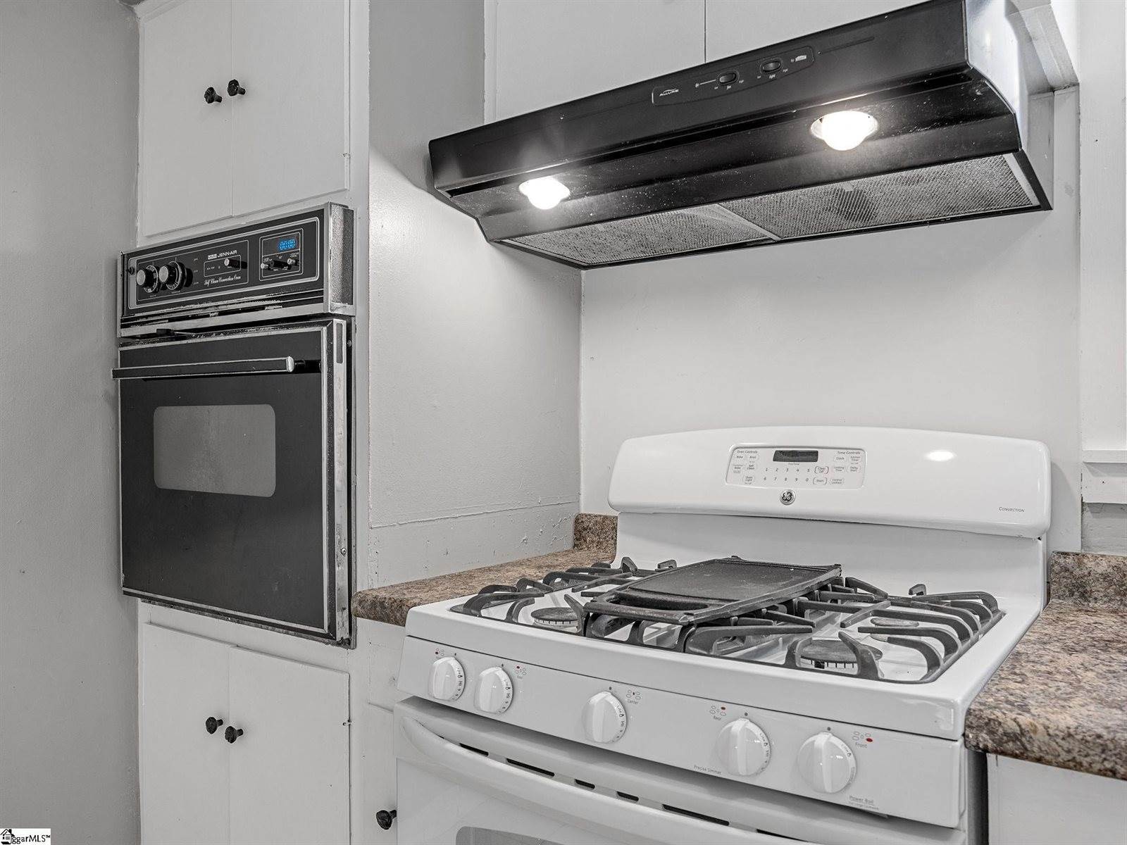 222 Bird Mountain Ridge, Landrum, SC 29356