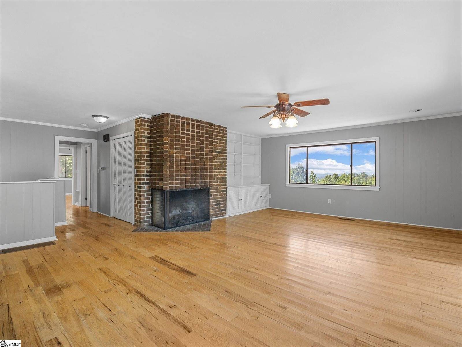 222 Bird Mountain Ridge, Landrum, SC 29356