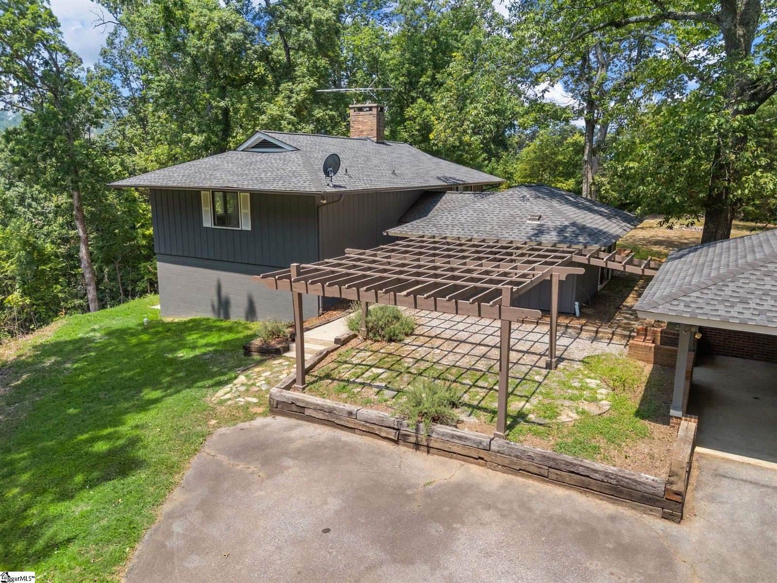 222 Bird Mountain Ridge, Landrum, SC 29356