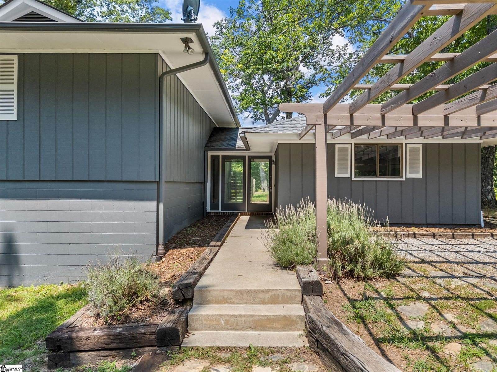 222 Bird Mountain Ridge, Landrum, SC 29356