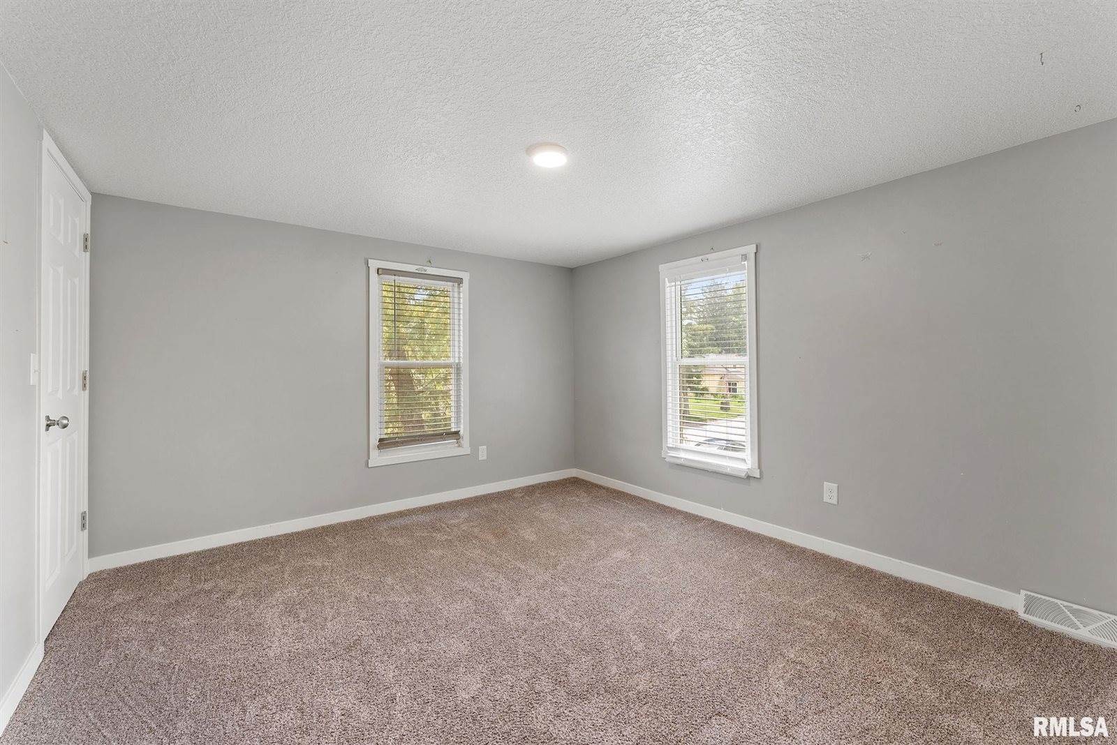 128 Butzer Street, Hillsdale, IL 61257