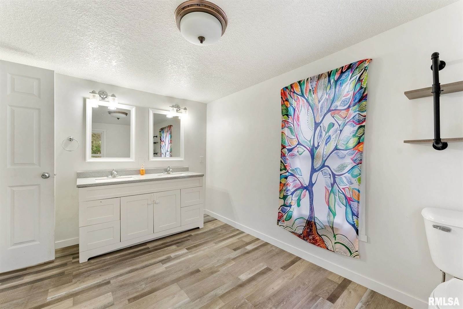 128 Butzer Street, Hillsdale, IL 61257