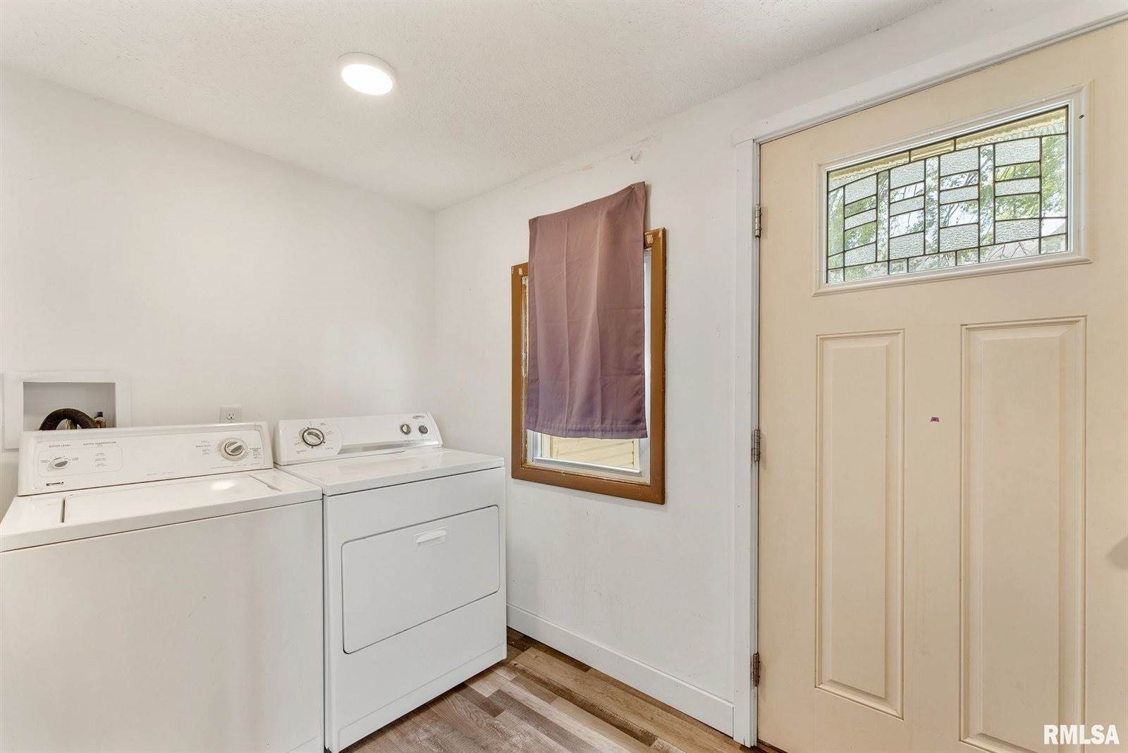 128 Butzer Street, Hillsdale, IL 61257