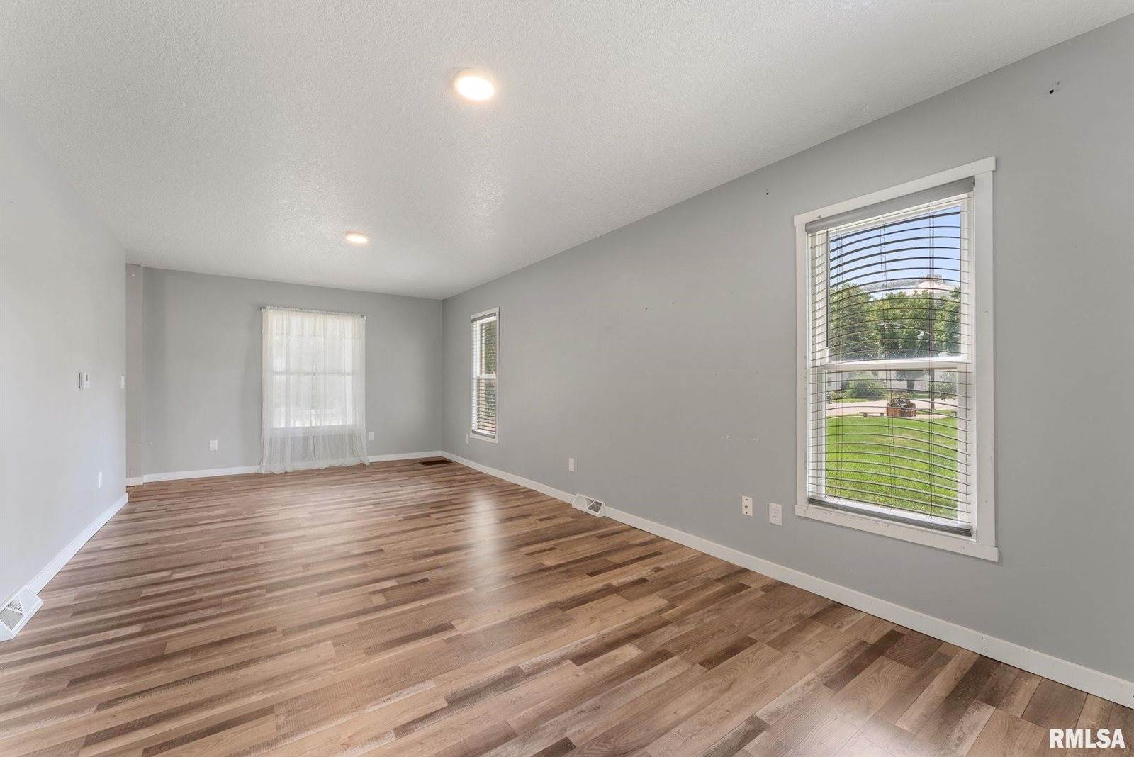 128 Butzer Street, Hillsdale, IL 61257