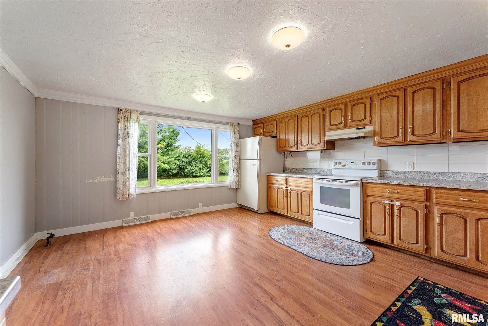 128 Butzer Street, Hillsdale, IL 61257