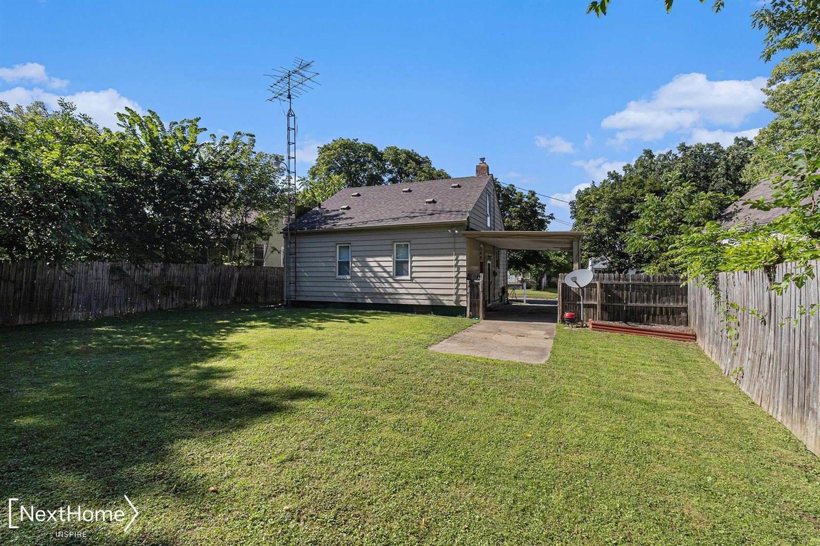 2737 Swayze Street, Flint, MI 48503