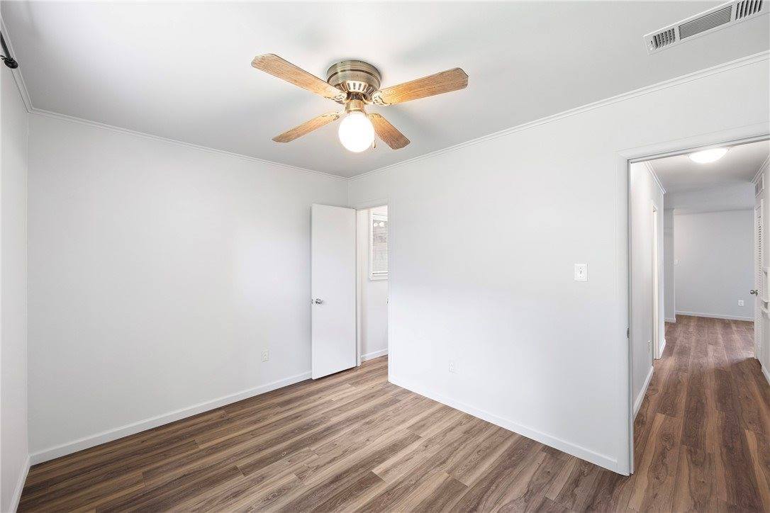 1002 East F Street, Russellville, AR 72801