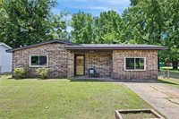 1002 East F Street, Russellville, AR 72801