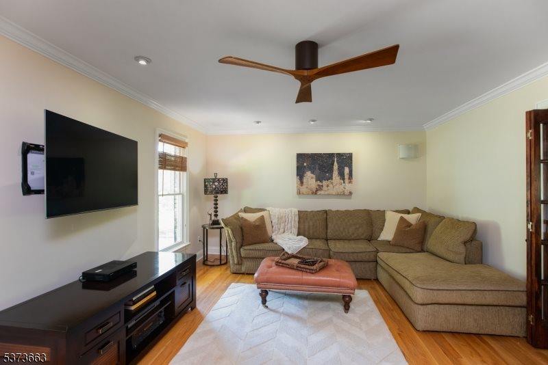 24 Blazier Rd, Warren Township, NJ 07059