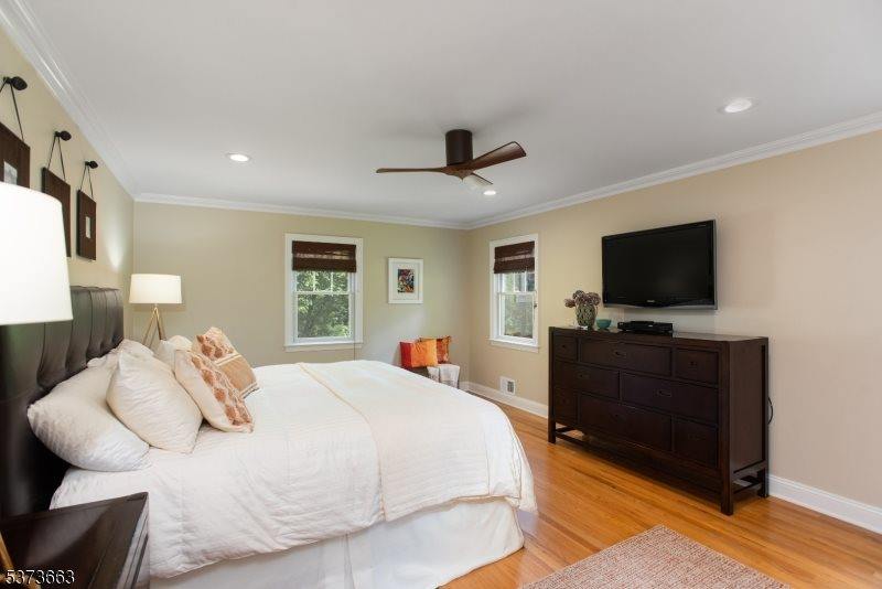 24 Blazier Rd, Warren Township, NJ 07059