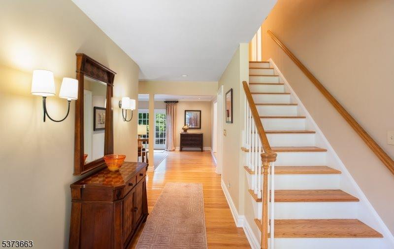 24 Blazier Rd, Warren Township, NJ 07059