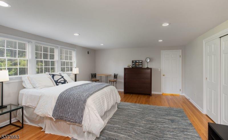 24 Blazier Rd, Warren Township, NJ 07059