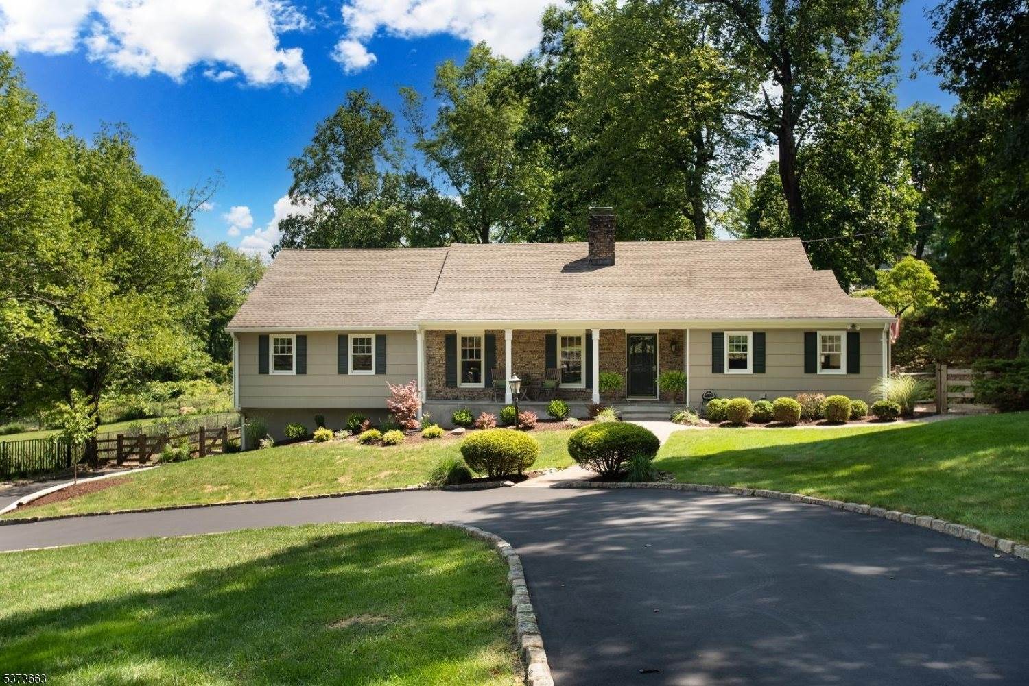 24 Blazier Rd, Warren Township, NJ 07059