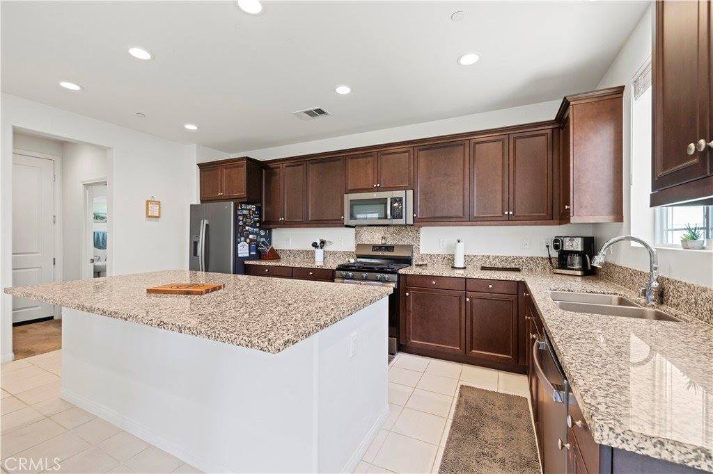 242 Rose Street, Fillmore, CA 93015