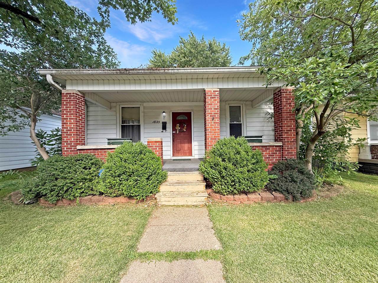 1835 N 12th St, Terre Haute, IN 47804