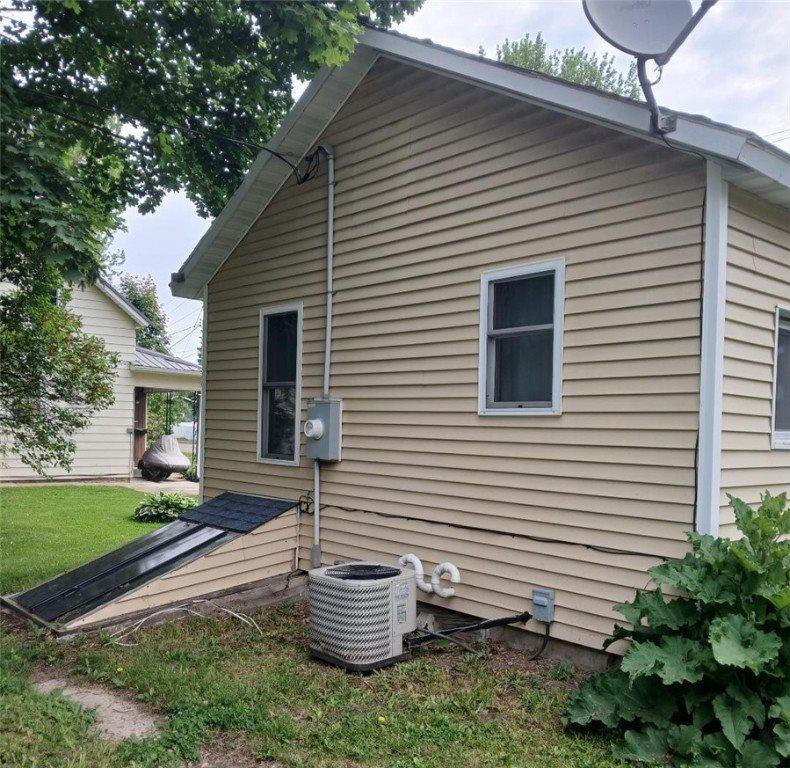 106 North Highway Street, Augusta, WI 54722