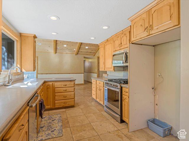 3006 Indian Hills Dr, Provo, UT 84604