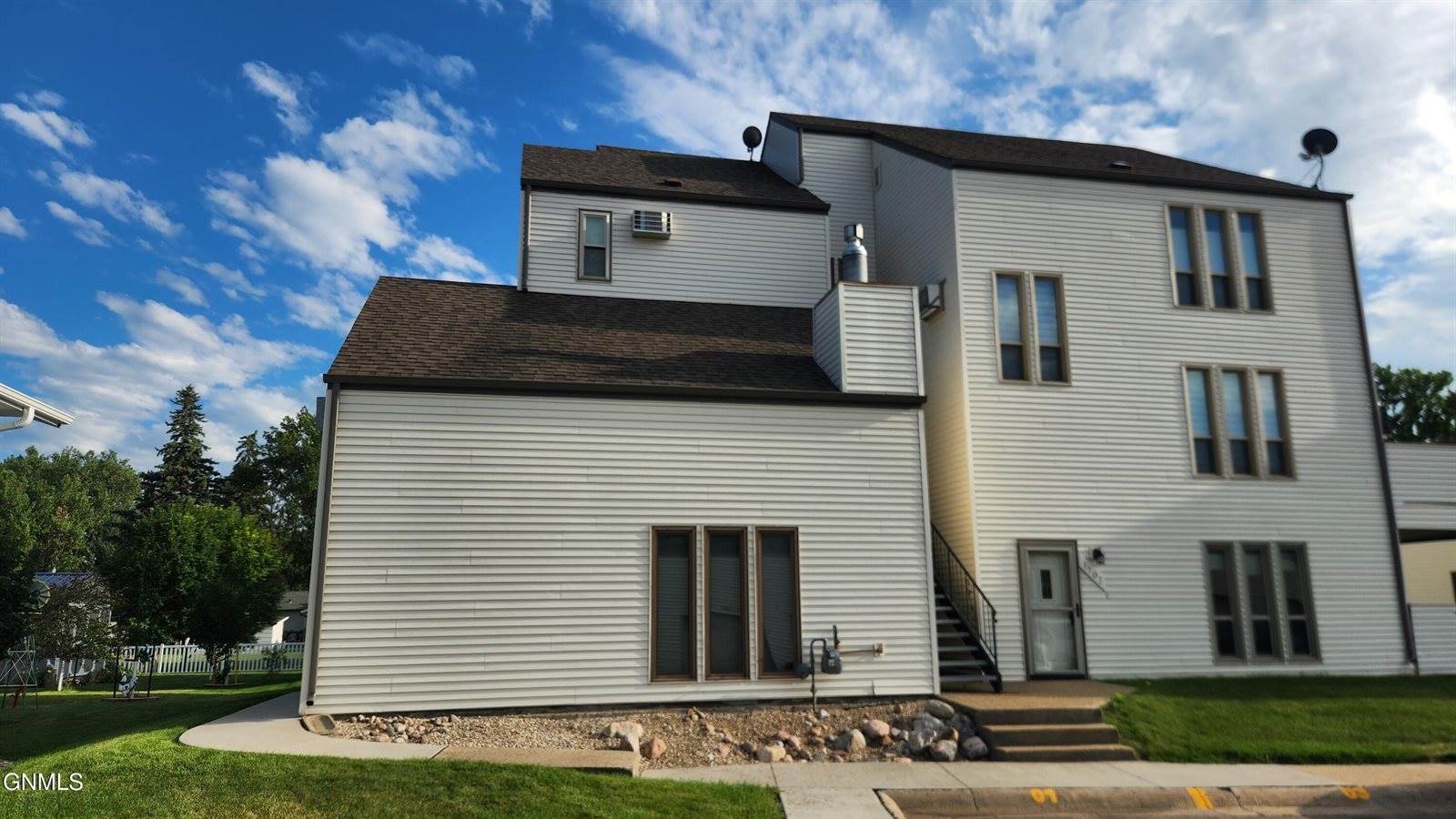 1101 Jefferson Avenue, Bismarck, ND 58504