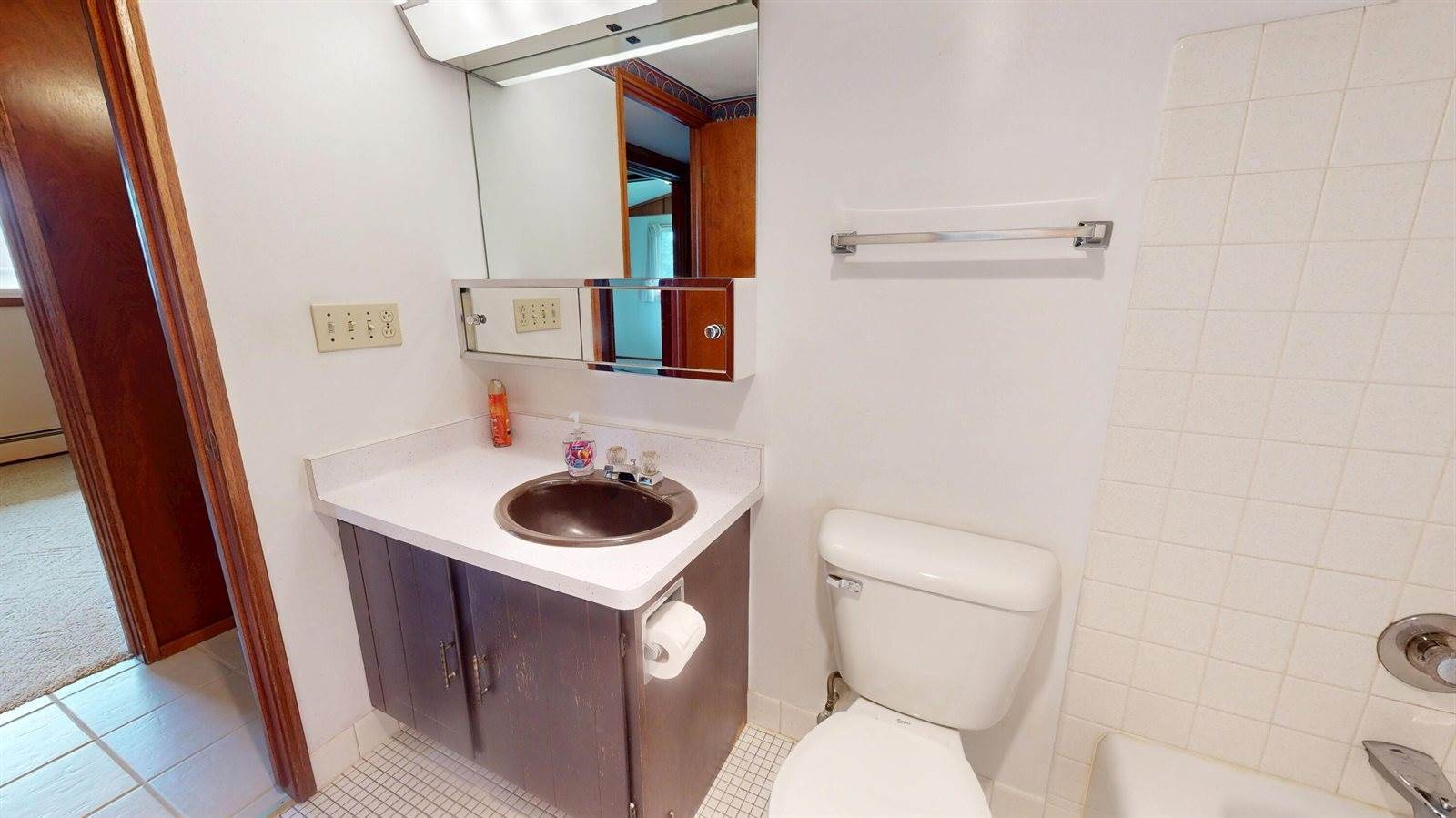 401 Sherry Ln, Viroqua, WI 54665