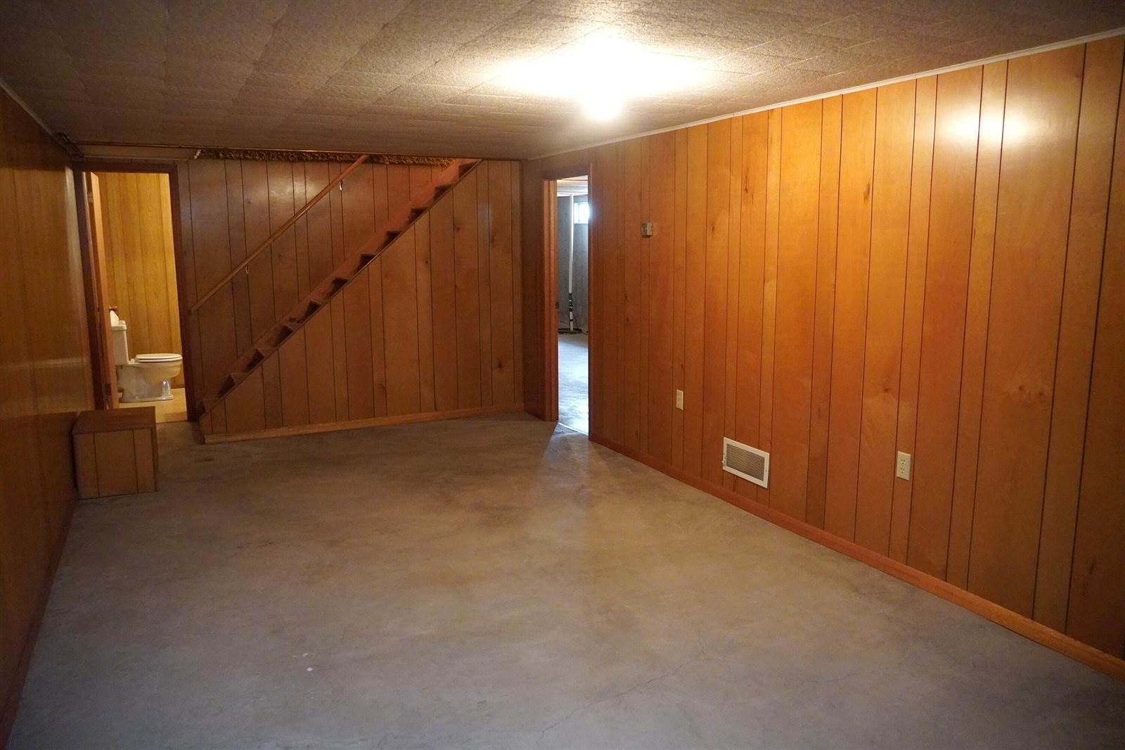 401 Sherry Ln, Viroqua, WI 54665