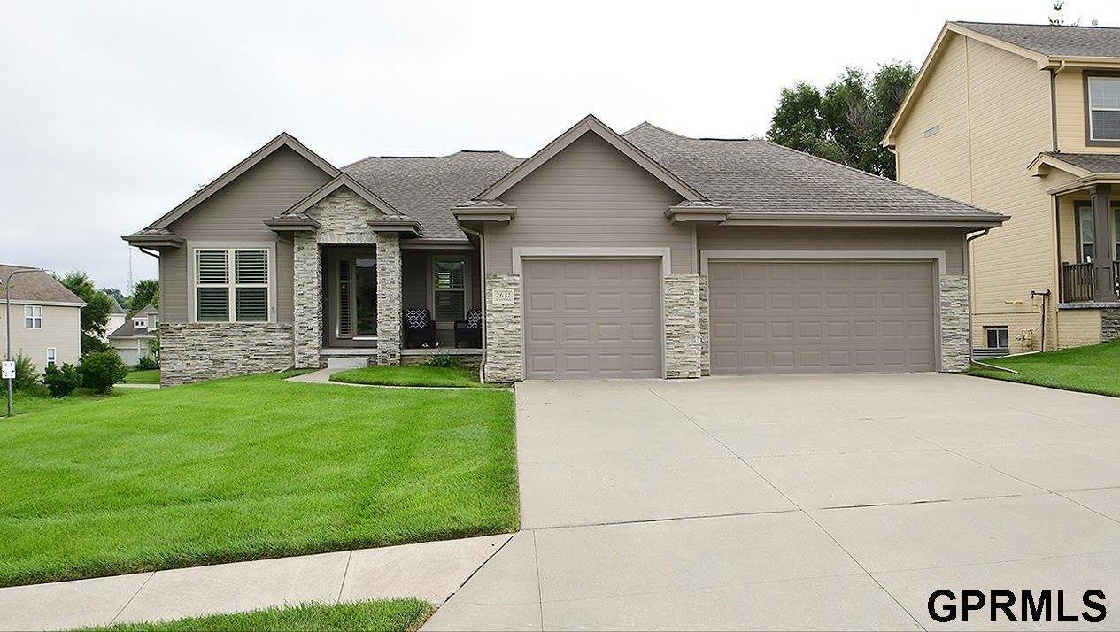 2631 North 165th Avenue, Omaha, NE 68116