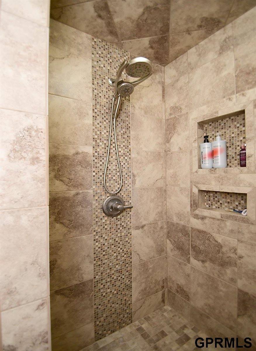 2631 North 165th Avenue, Omaha, NE 68116