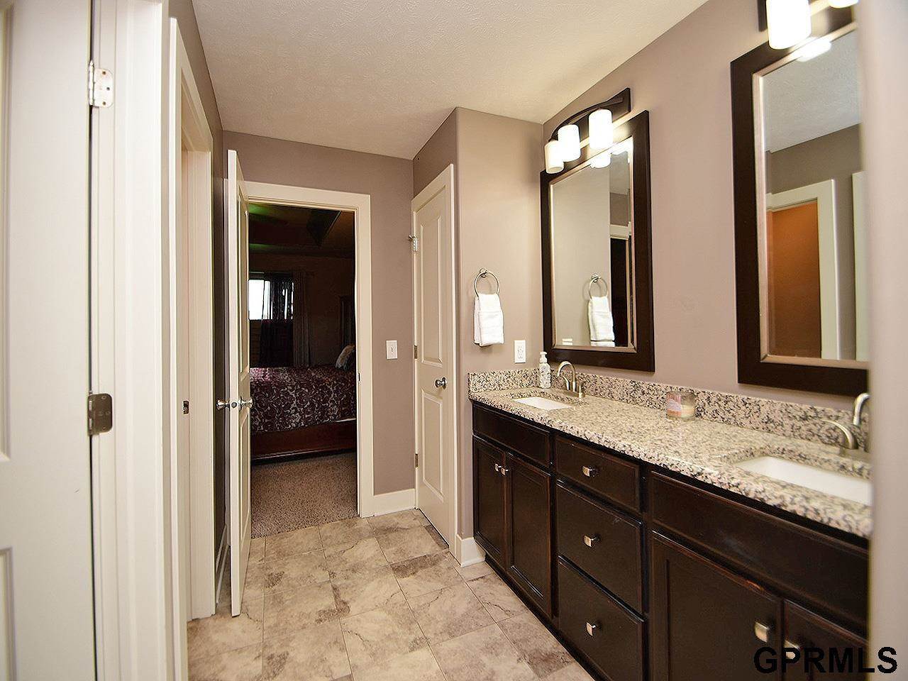 2631 North 165th Avenue, Omaha, NE 68116