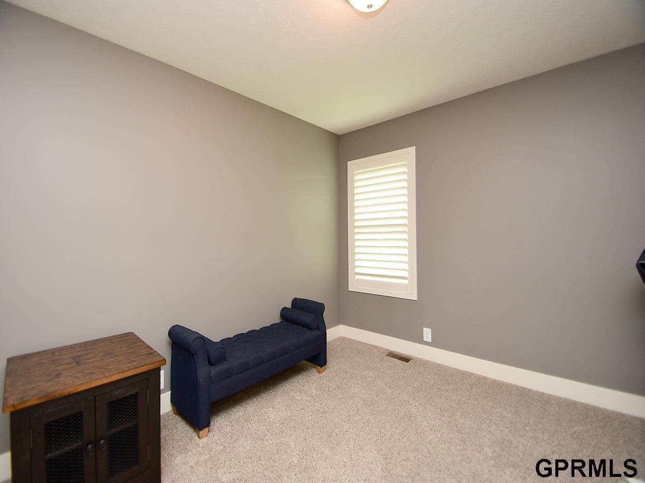 2631 North 165th Avenue, Omaha, NE 68116