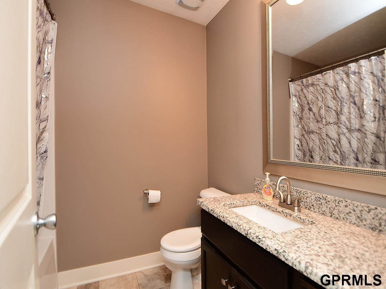 2631 North 165th Avenue, Omaha, NE 68116