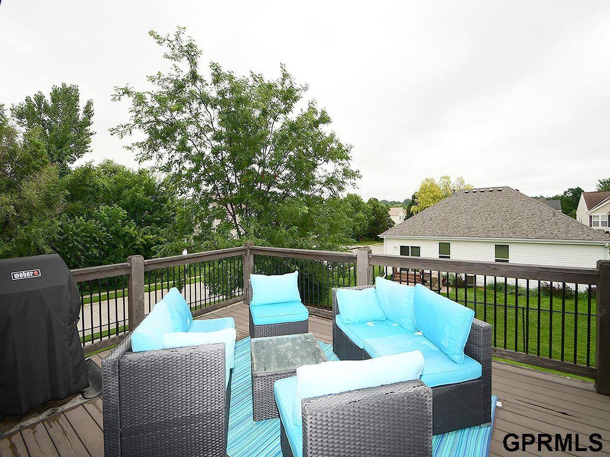 2631 North 165th Avenue, Omaha, NE 68116