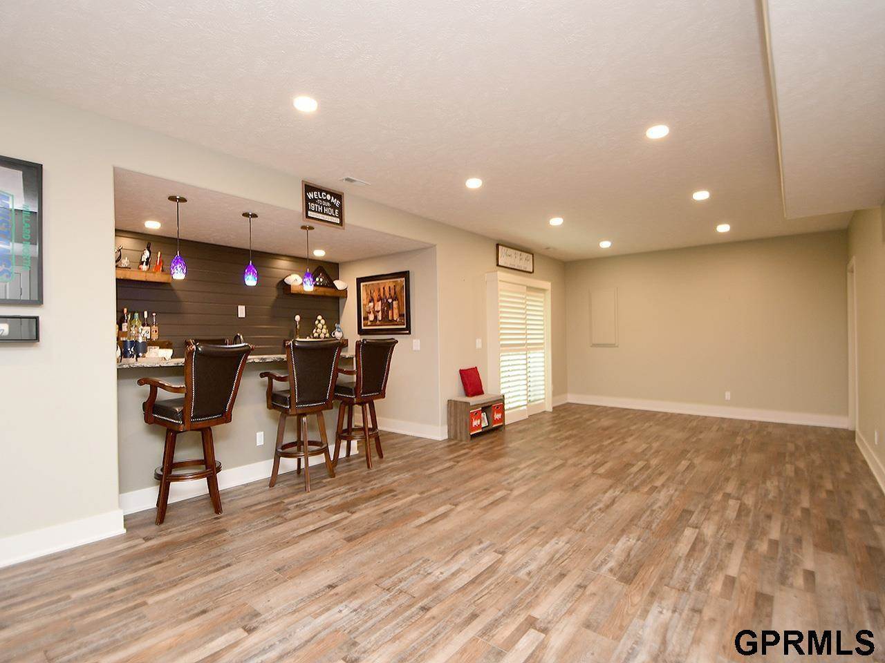 2631 North 165th Avenue, Omaha, NE 68116