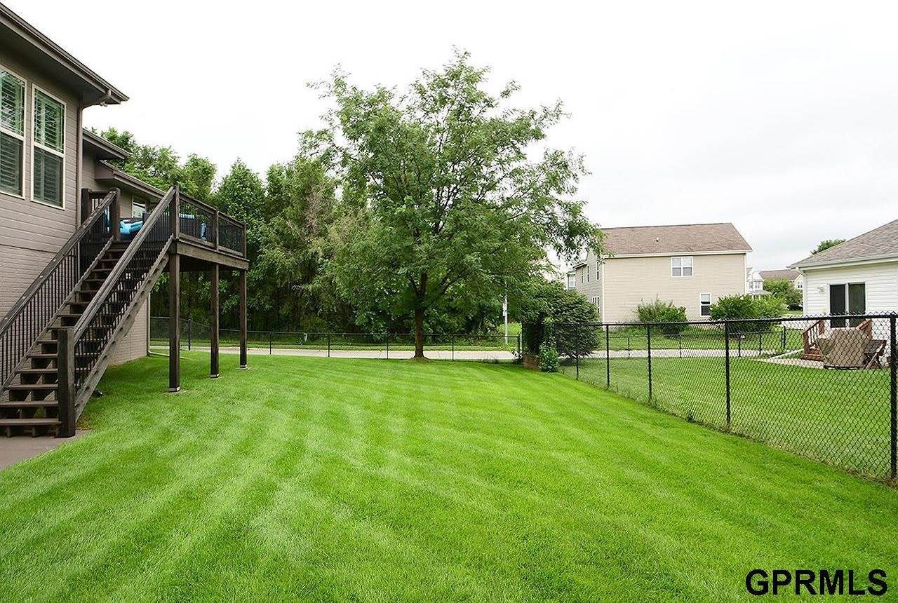 2631 North 165th Avenue, Omaha, NE 68116