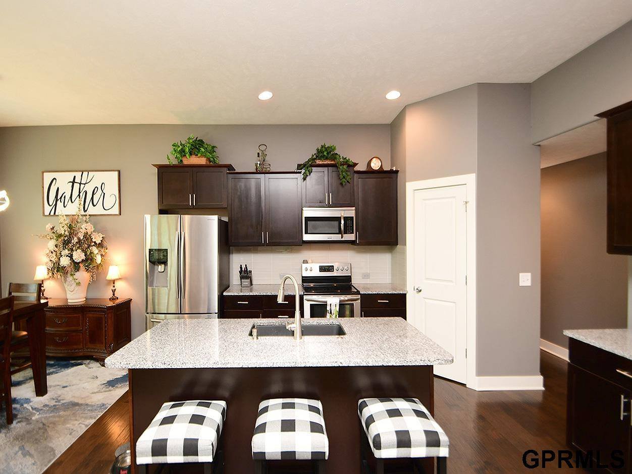 2631 North 165th Avenue, Omaha, NE 68116