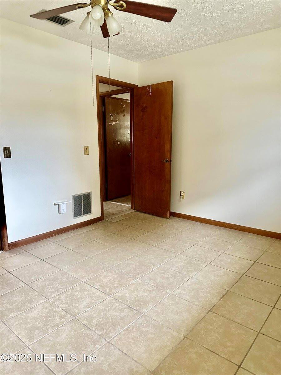 4075 Greenwillow Lane West, Jacksonville, FL 32277