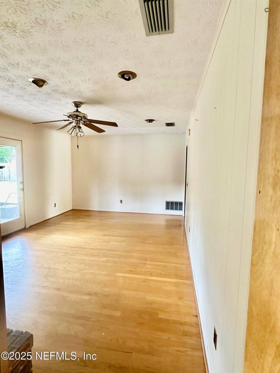 4075 Greenwillow Lane West, Jacksonville, FL 32277