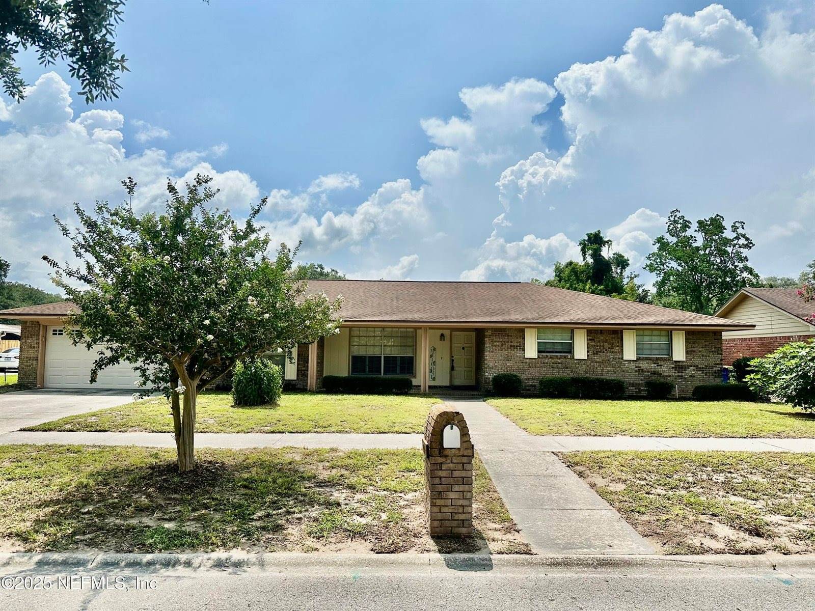 4075 Greenwillow Lane West, Jacksonville, FL 32277