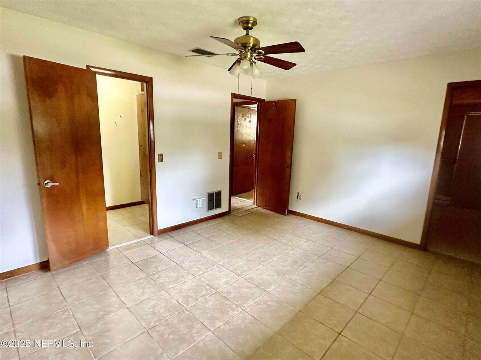 4075 Greenwillow Lane West, Jacksonville, FL 32277