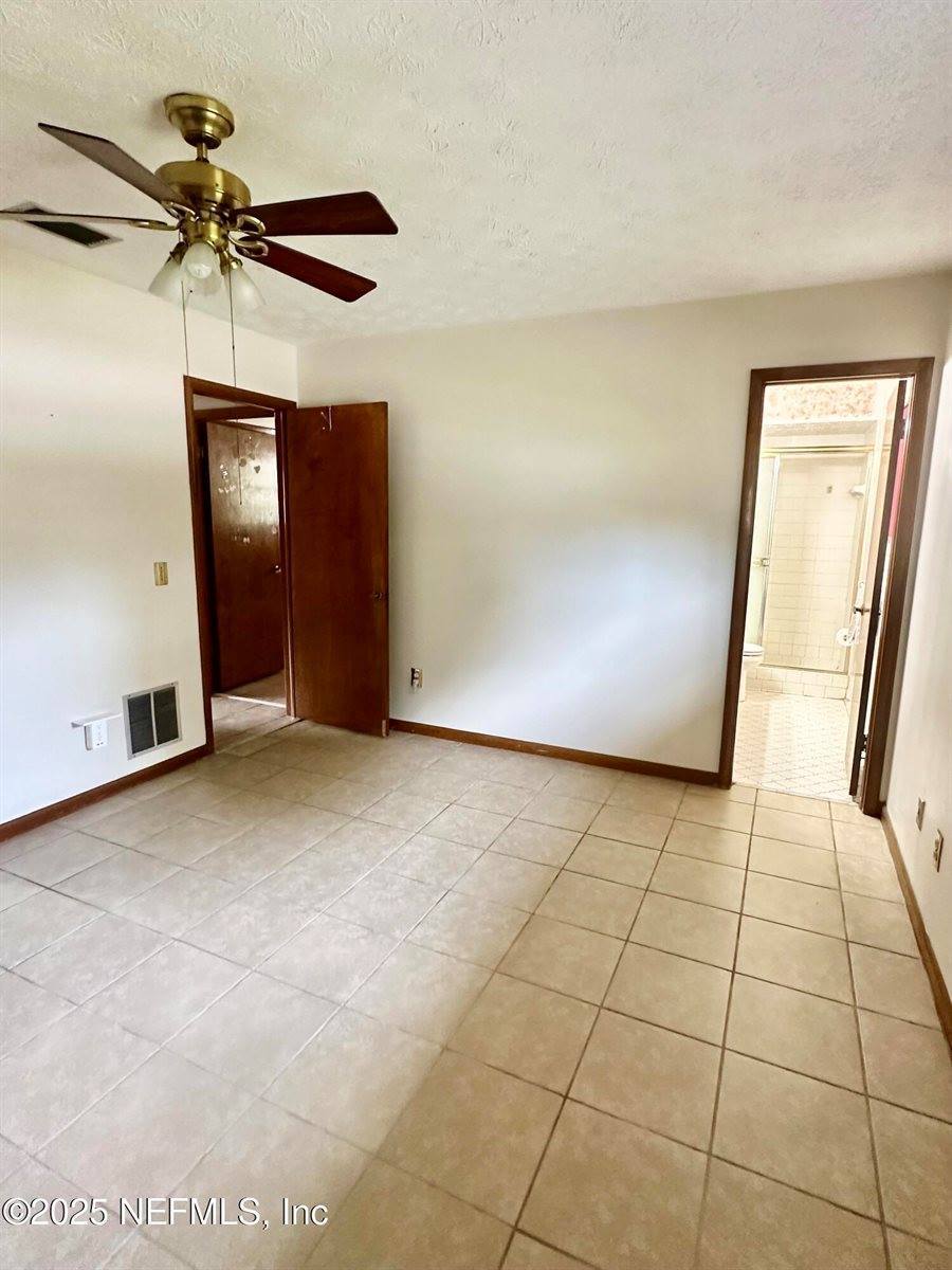 4075 Greenwillow Lane West, Jacksonville, FL 32277