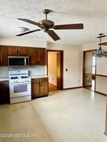 4075 Greenwillow Lane West, Jacksonville, FL 32277