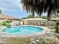 4075 Greenwillow Lane West, Jacksonville, FL 32277