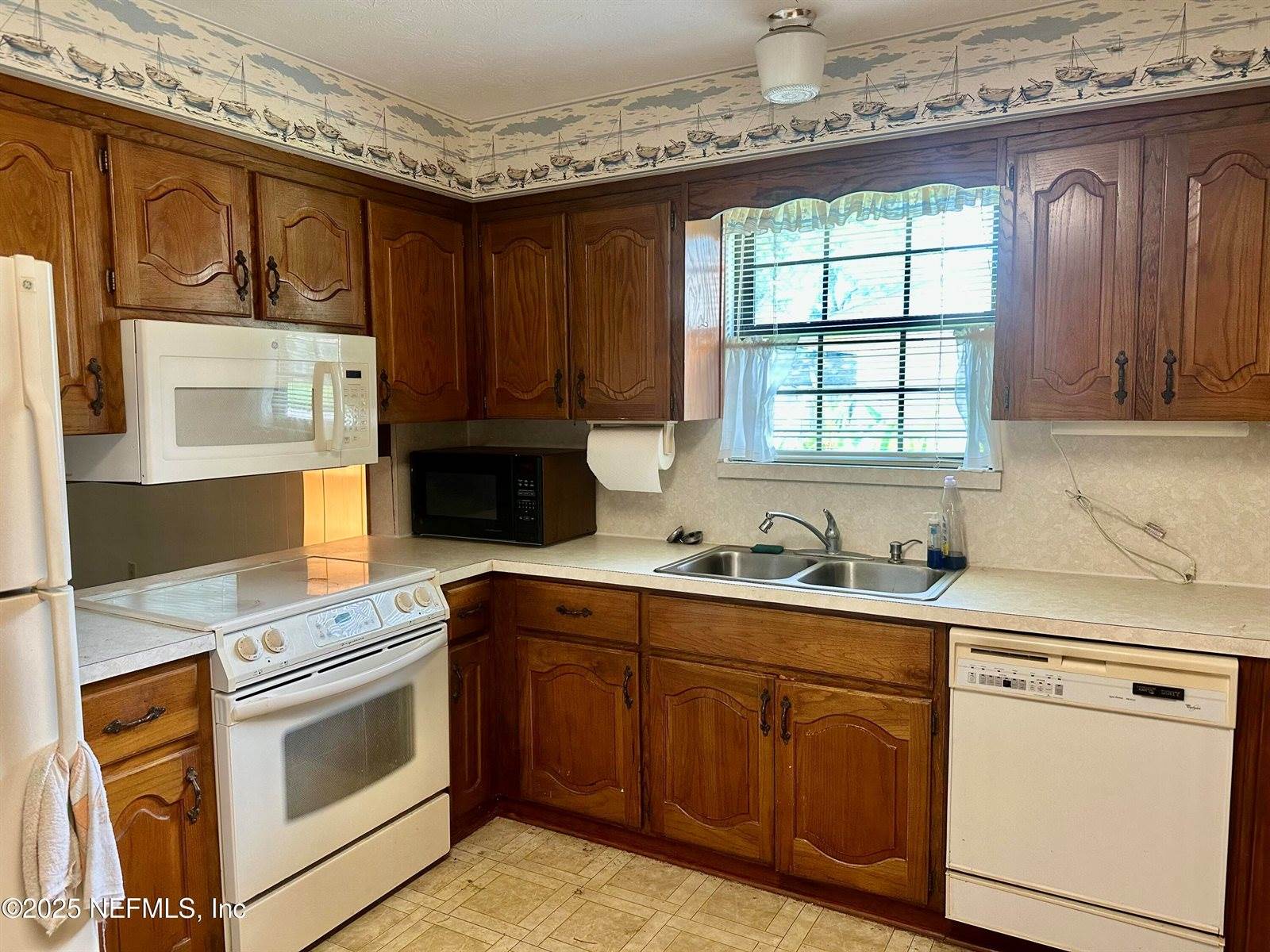 5222 Robert Scott Drive North, Jacksonville, FL 32207