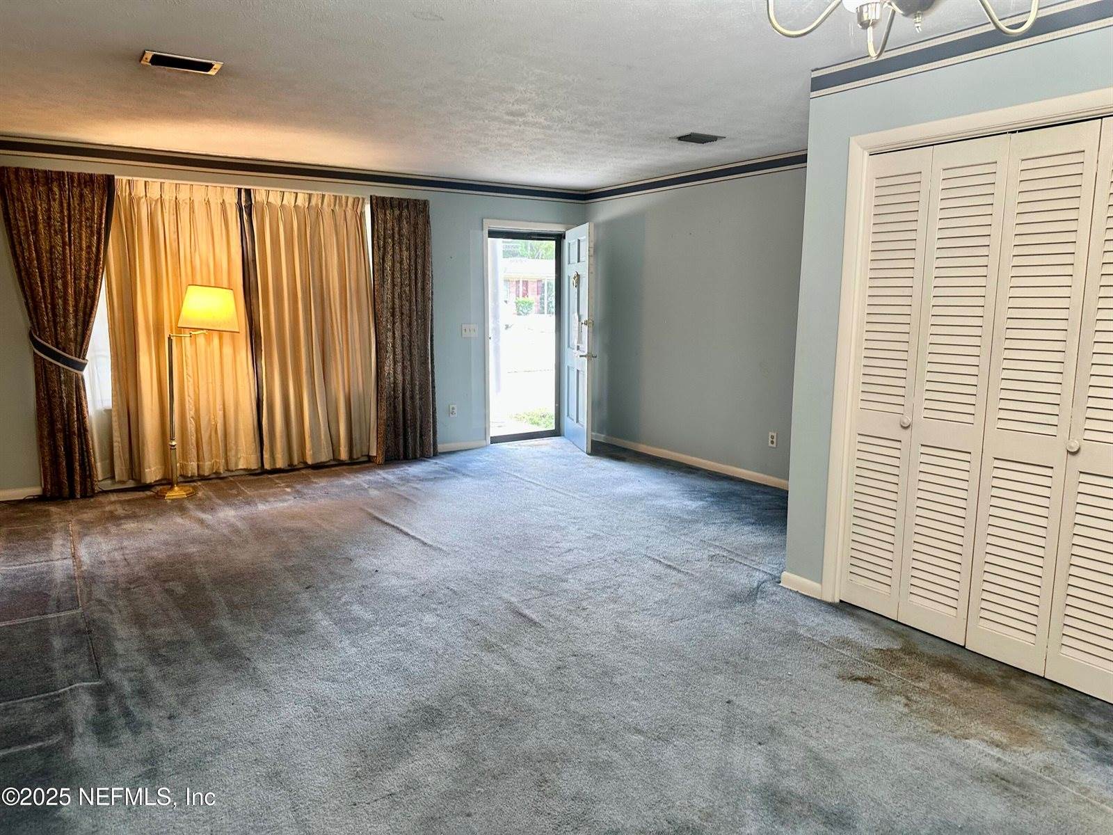 5222 Robert Scott Drive North, Jacksonville, FL 32207