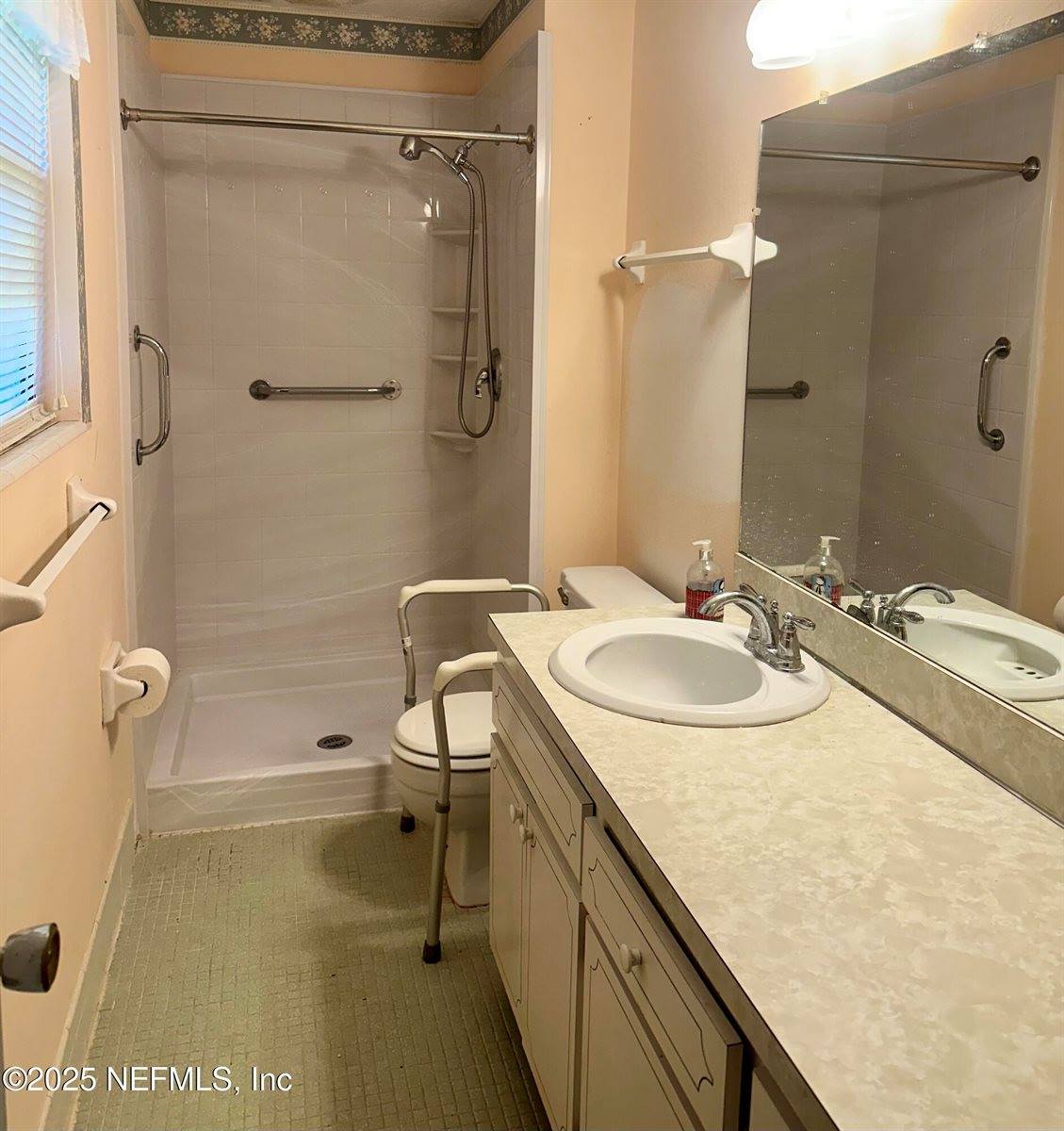 5222 Robert Scott Drive North, Jacksonville, FL 32207