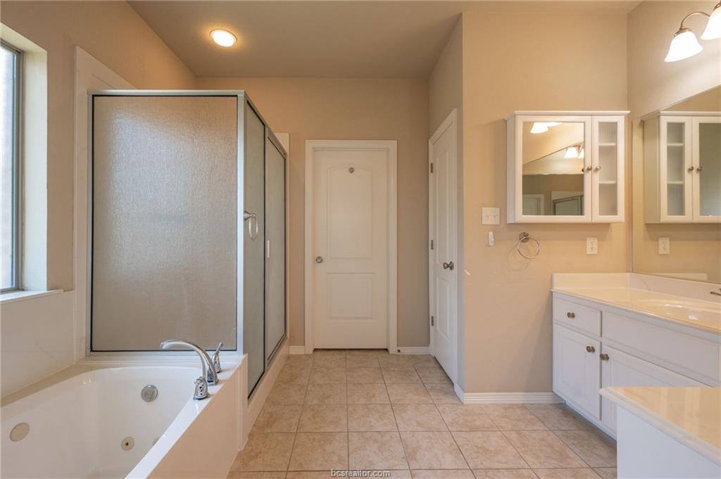 3711 Bridle Court, College Station, TX 77845