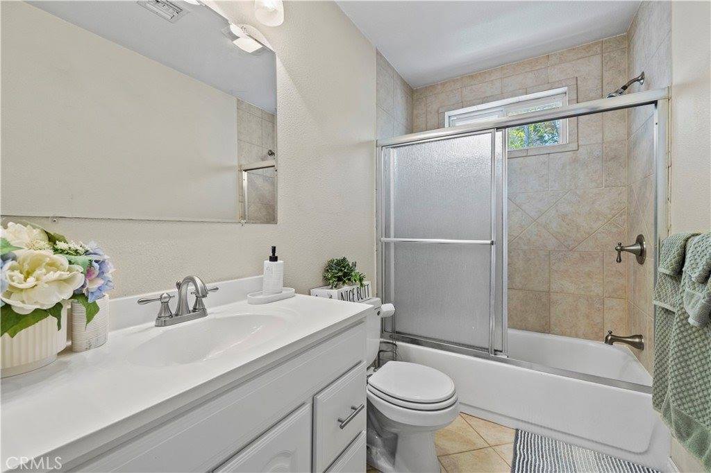 42647 Pinecliff Street, Lake Hughes, CA 93532